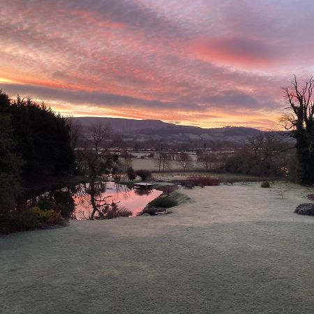Cwmbach Lodge Luxury B&B Glasbury Bagian luar foto