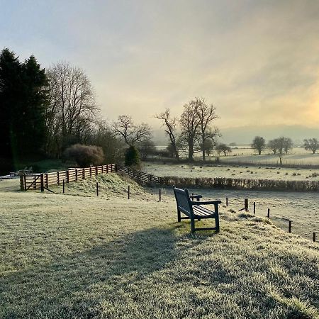 Cwmbach Lodge Luxury B&B Glasbury Bagian luar foto