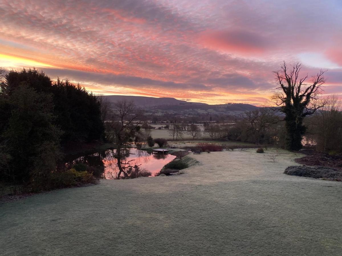 Cwmbach Lodge Luxury B&B Glasbury Bagian luar foto